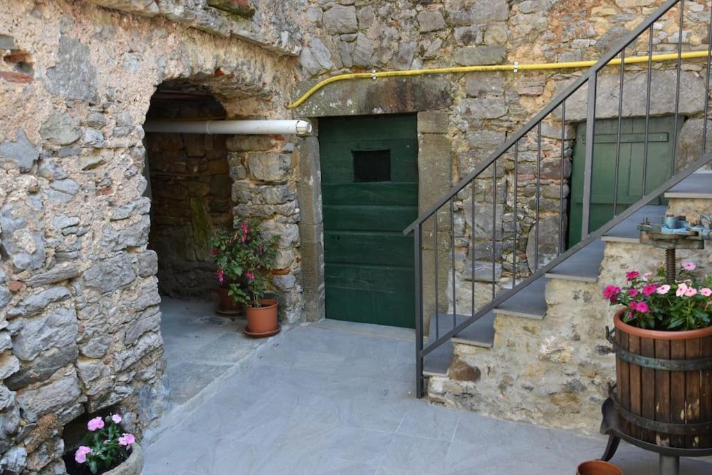 Casa Nel Borgo Antico Villa Quaratica Exteriör bild