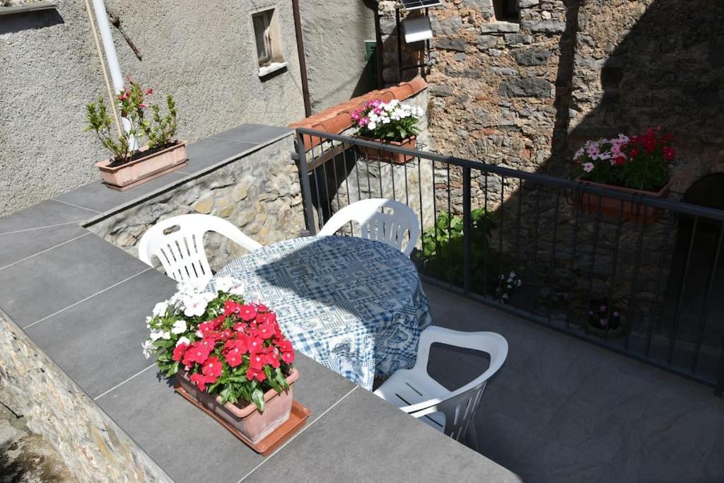 Casa Nel Borgo Antico Villa Quaratica Exteriör bild