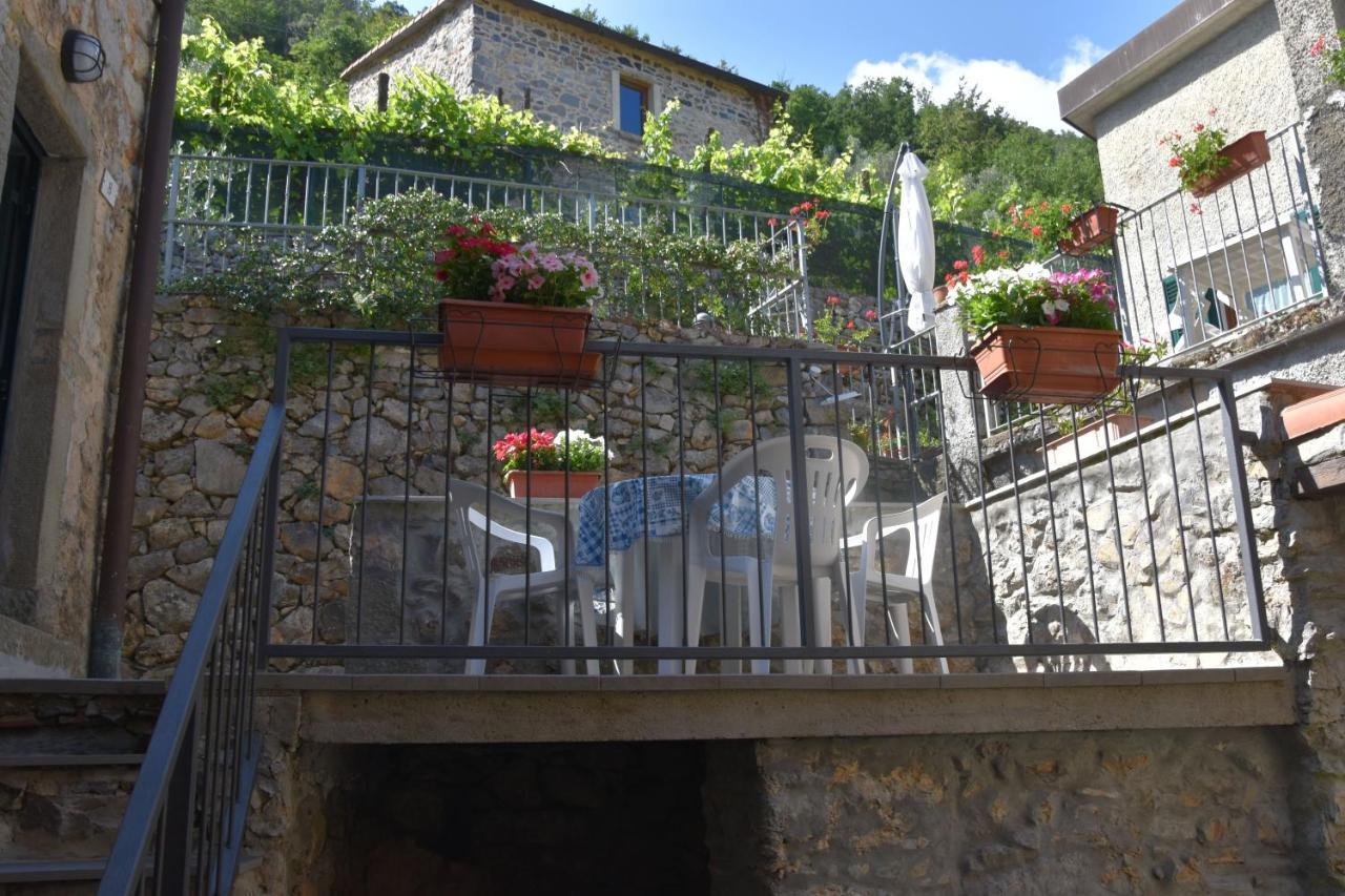 Casa Nel Borgo Antico Villa Quaratica Exteriör bild